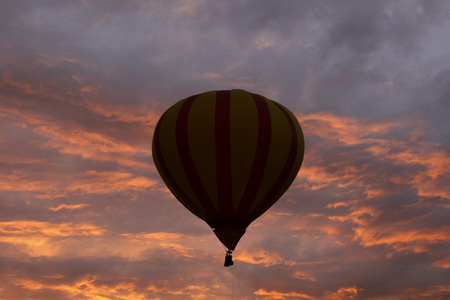 Int'l Balloon Fiesta in England