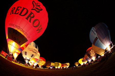 Int'l Balloon Fiesta in England