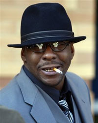 Arrest warrant issued for US singer Bobby Brown