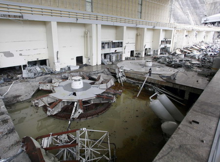 64 missing feared dead in Russia dam blast