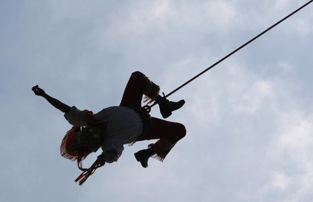 Volador de Papantla perform in Mexico City