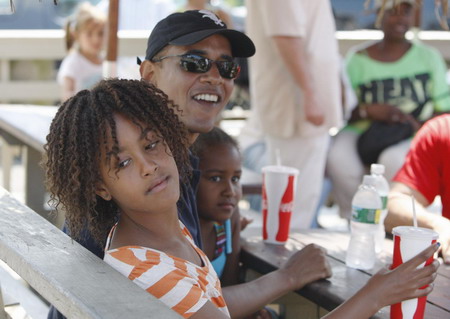 US first family on vacation in Vineyard