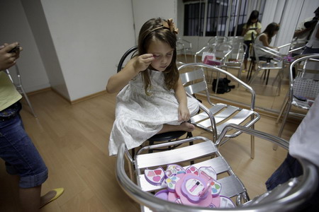 Girls prepare for future beauty contests