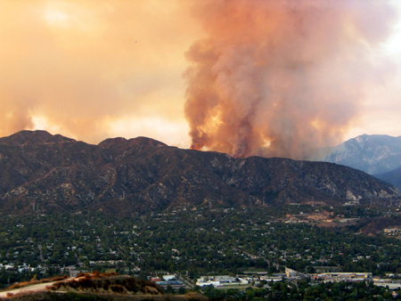 Calif. firefighters wage fierce wildfire battles