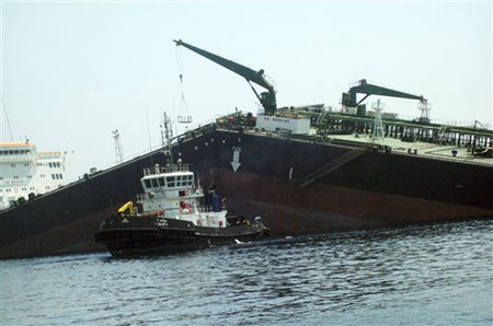 Oil tanker sinks near Suez Canal, no casualties