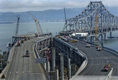 Crack could keep Bay Bridge closed 1 more workday