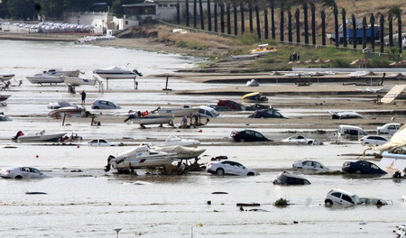 Heavy rains flood in northwestern Turkey