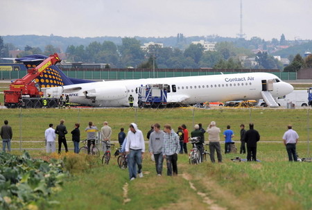 Jet makes emergency foam landing at German airport