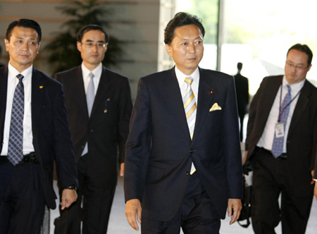 New Japan PM faces hurdles on economy, US ties