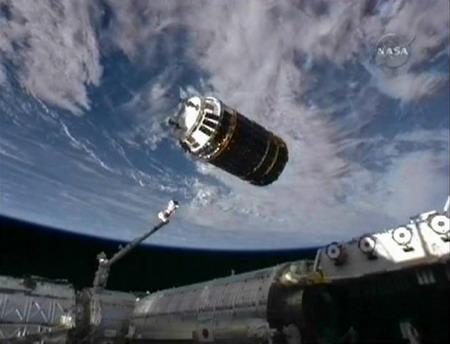 Space station grabs Japan cargo ship