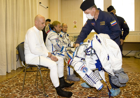 Space tourist plans to tickle his colleagues