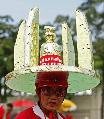 Thailand enacts security law to control protest