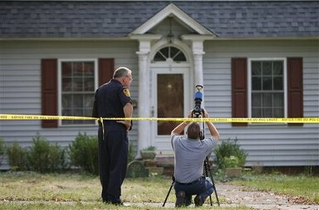 US slayings suspect put violent rap songs on Web