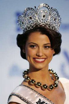 Miss Universe celebrates historic win in Venezuela