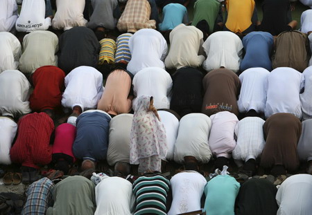 Muslims celebrate feast ending Ramadan