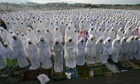 Muslims celebrate feast ending Ramadan