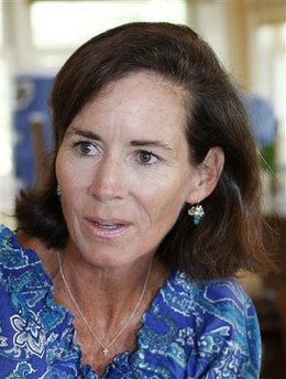 Wife of scandal-plagued SC governor plans memoir
