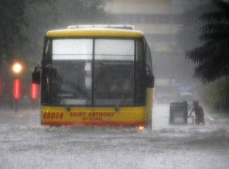 Tropical storm hits Philippines