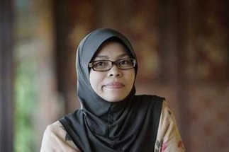 Beer-drinking Muslim woman's caning to go ahead
