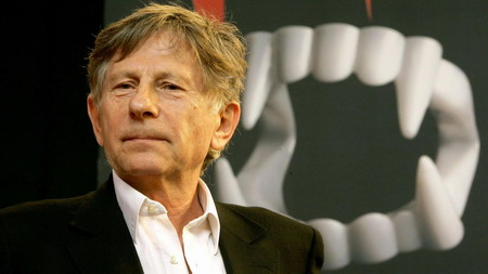 Polanski fights extradition as Hollywood watches