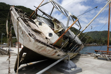 Aid flows to tsunami-hit Samoas as deaths hit 119
