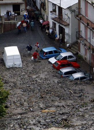 Italy mudslide death toll could hit 50
