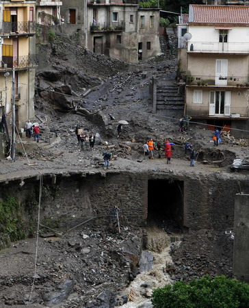 Italy mudslide death toll could hit 50