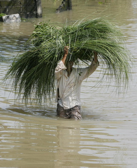 Landslides, floods kill 184 in Philippines
