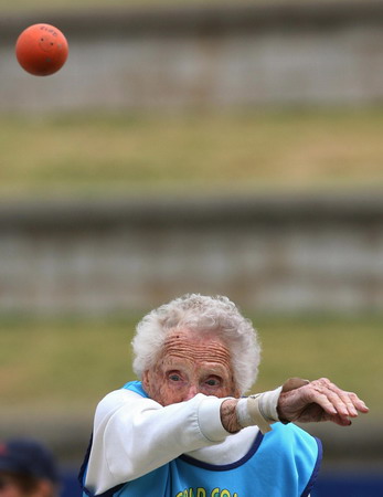 100-year-old competes in shot put final