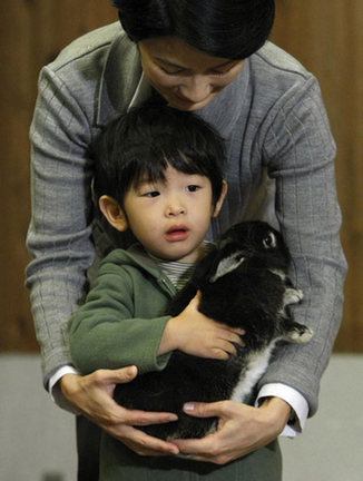 Japan's Prince Hisahito visits Zoological Gardens