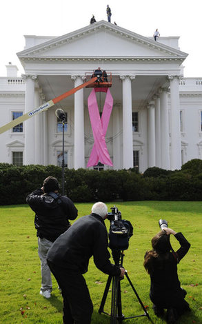 White House gets pink ribbon for breast cancer awareness