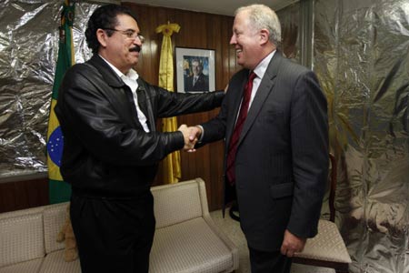 Honduras sets deal to end political crisis