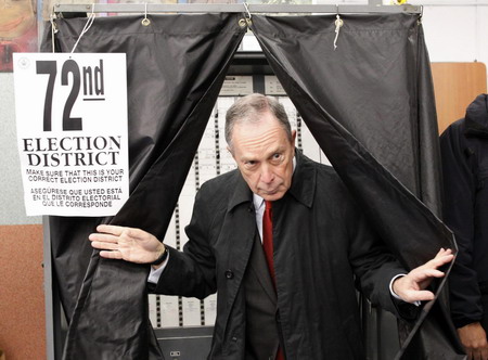 New York Mayor Bloomberg narrowly wins third term