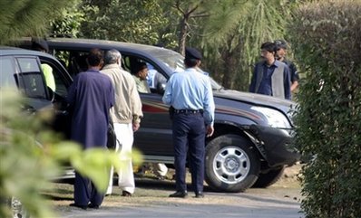 Pakistani forces enter Taliban headquarters