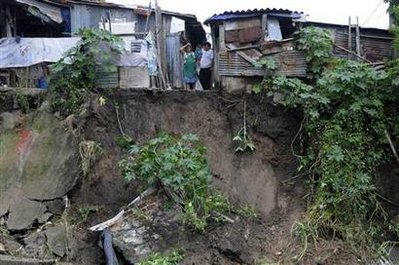 Hurricane Ida weakens after killing 124