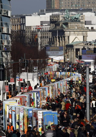 Germany marks fall of Berlin Wall