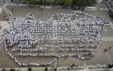 Hungarian medical staff take to street asking for better living