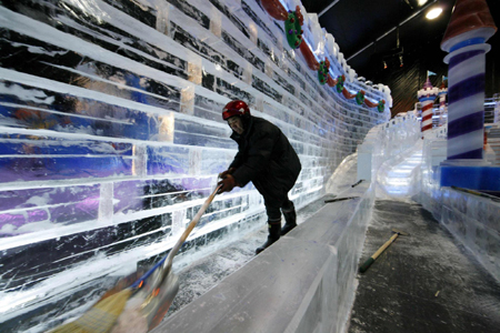 Chinese artisans contribute to ICE! Exhibit