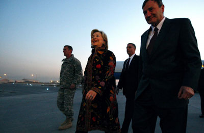 Clinton urges Afghan leader to institute reform