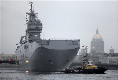 France shows off cutting-edge navy ship in Russia