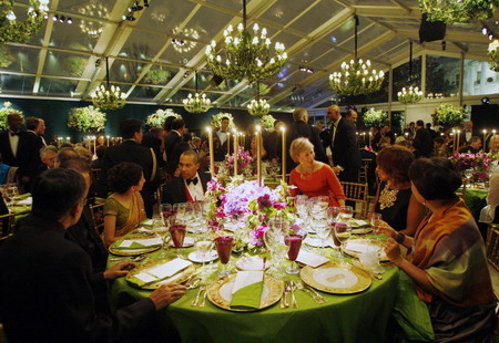 Uninvited couple gate-crashes Obama state dinner