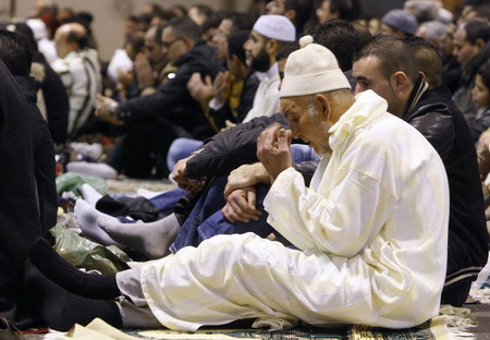 Muslims worldwide celebrate Eid al-Adha