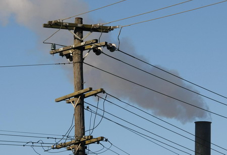 Australia carbon cut hit by senate delay