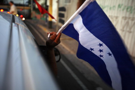 Honduran Congress debate restitution of Zelaya