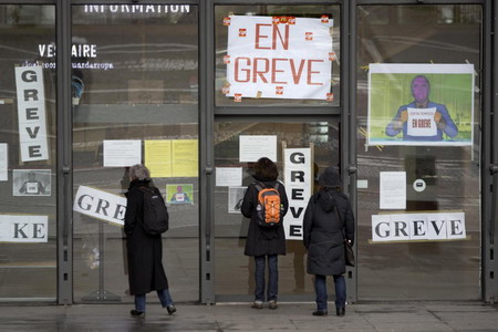 French museum strike widens over staff cuts