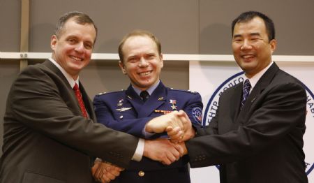 Russia announces new space crew