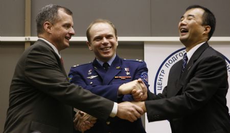 Russia announces new space crew