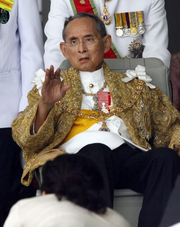 Ailing Thai king calls for peace on 82nd birthday