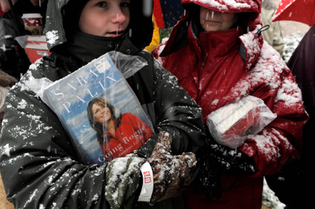 Palin book signing draws 2,000 in N Virginia