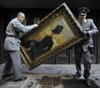 Italy police seize secret stash of masterpieces